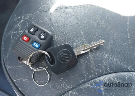 1998 Mercury Grand Marquis из США, поврежденный, VIN 2MEFM75WXWX602515